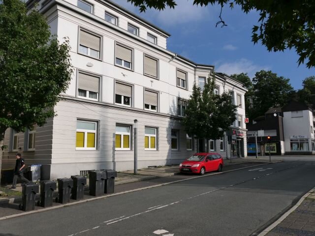Wohn- und Geschäftshaus