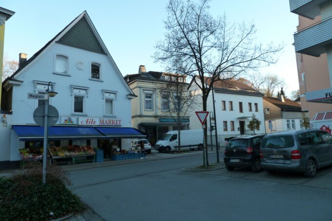 Wohn- und Geschäftshaus