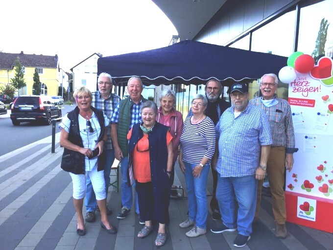 Waffelbacken am dm-Markt in Plettenberg