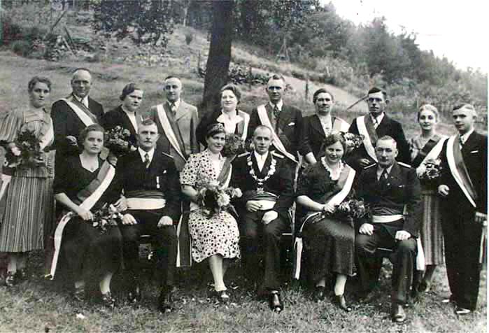 1938