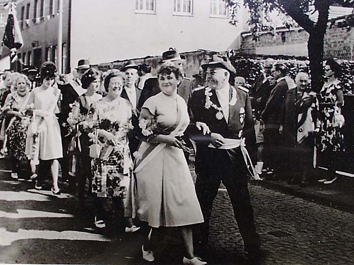 1963